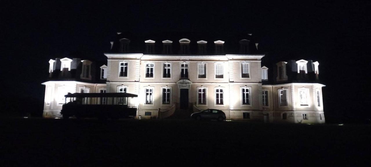 Chateau De La Bouchatte Chambre Les Roses Chazemais Exterior foto
