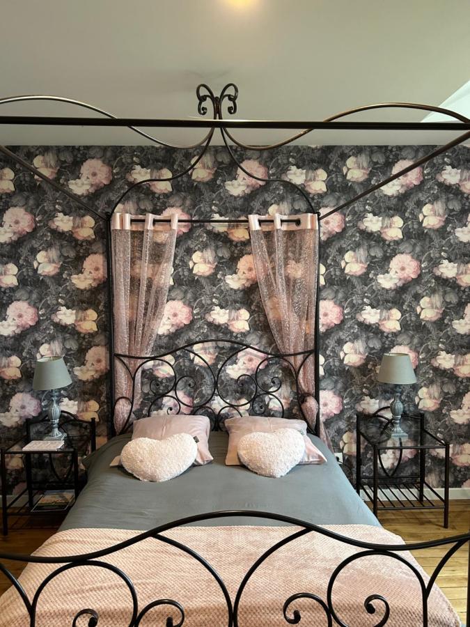 Chateau De La Bouchatte Chambre Les Roses Chazemais Exterior foto